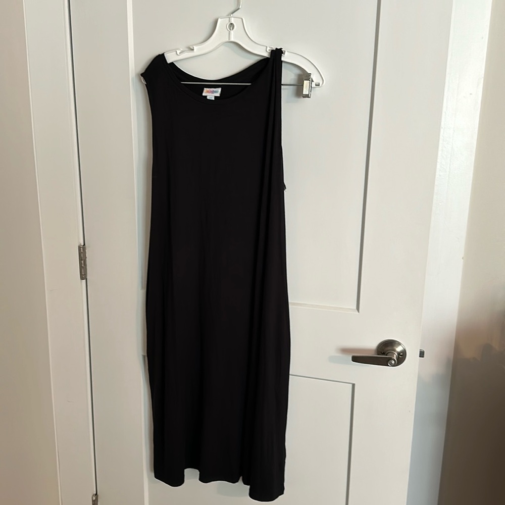 Lularoe black Charlotte new without tags never worn 2x